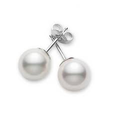 18kt white gold Pearl Stud Earrings