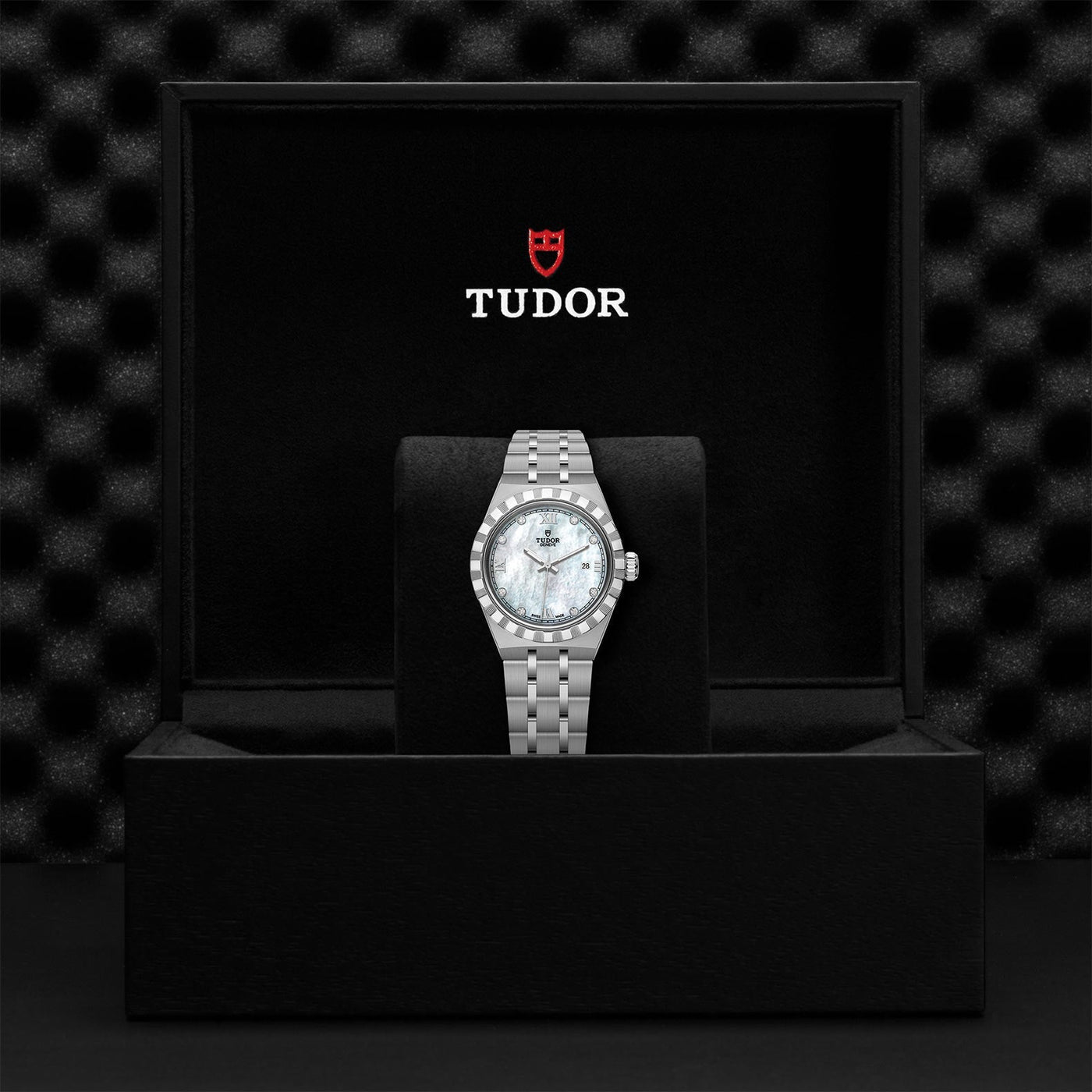 TUDOR Royal