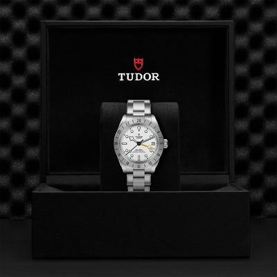 TUDOR Black Bay Pro