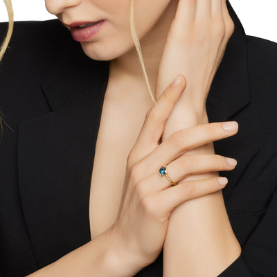 Chatelaine® Ring in 18K Yellow Gold with Hampton Blue Topaz and Diamonds, 7mm