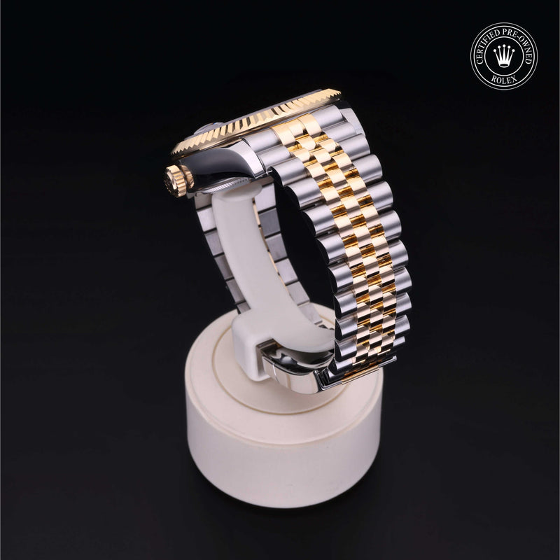 Rolex Sky-Dweller 42