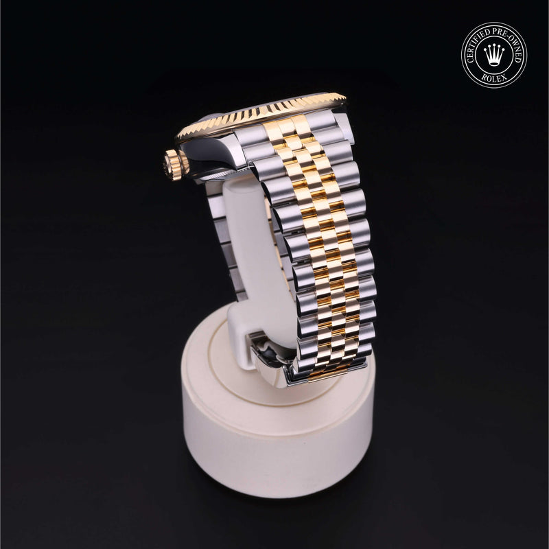 Rolex Sky-Dweller 42