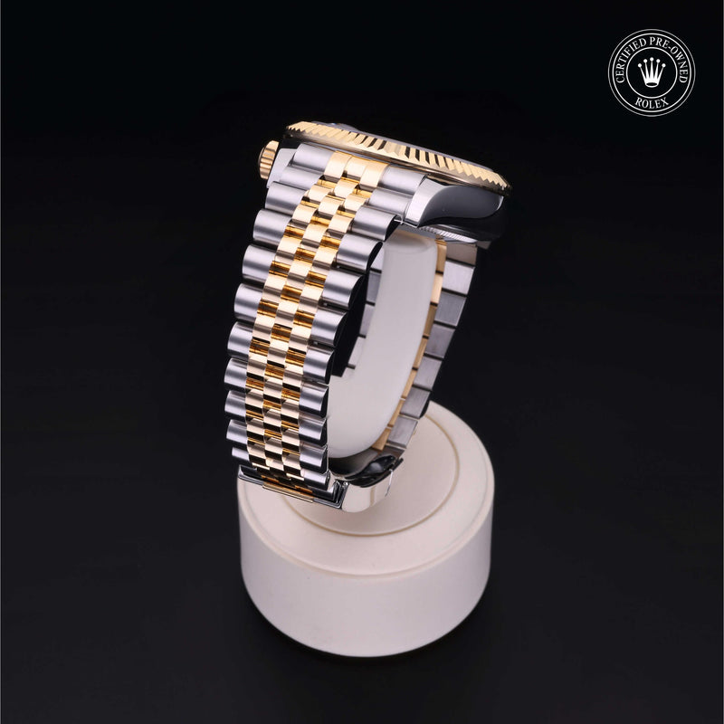 Rolex Sky-Dweller 42