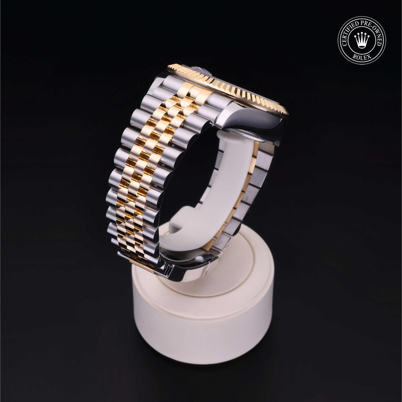Rolex Sky-Dweller 42